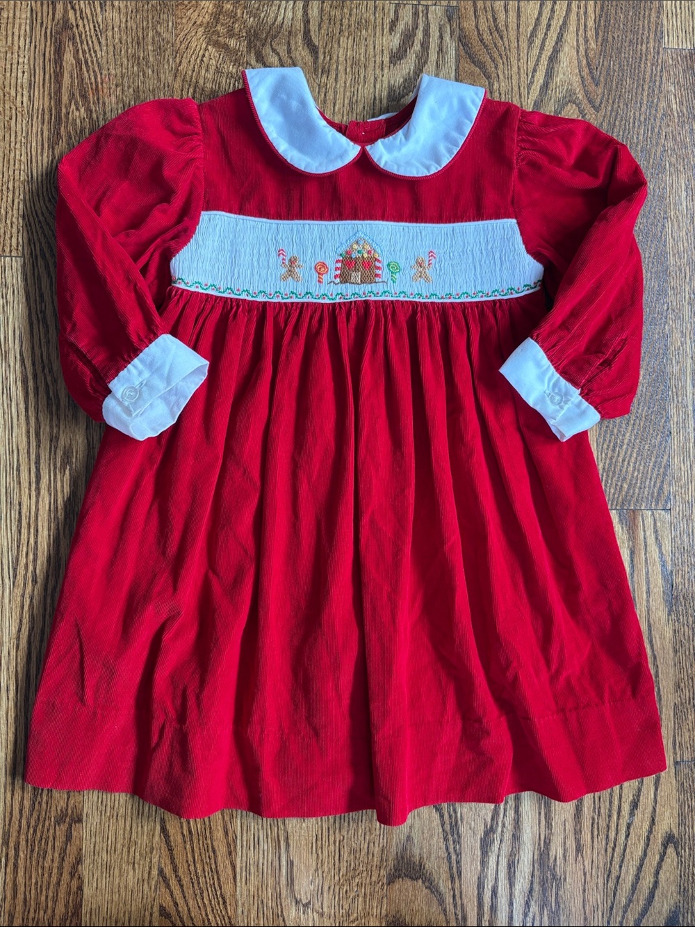 House of Hatten girls’ red corduroy long sleeve Christmas smocked dress, size 3.